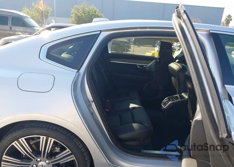 2021 Volvo S90 T6 Inscription z USA, uszkodzony, nr VIN LVYA22ML4MP196528